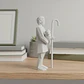 Figura Navideña De Pastor De Nacimiento Con Cordero - Miniatura 4