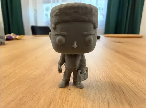 Estatua De Stranger Things Lucas Sinclair - Foto 2