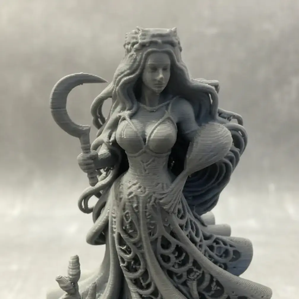 Poludnica  Dama De Los Campos Dorado 4