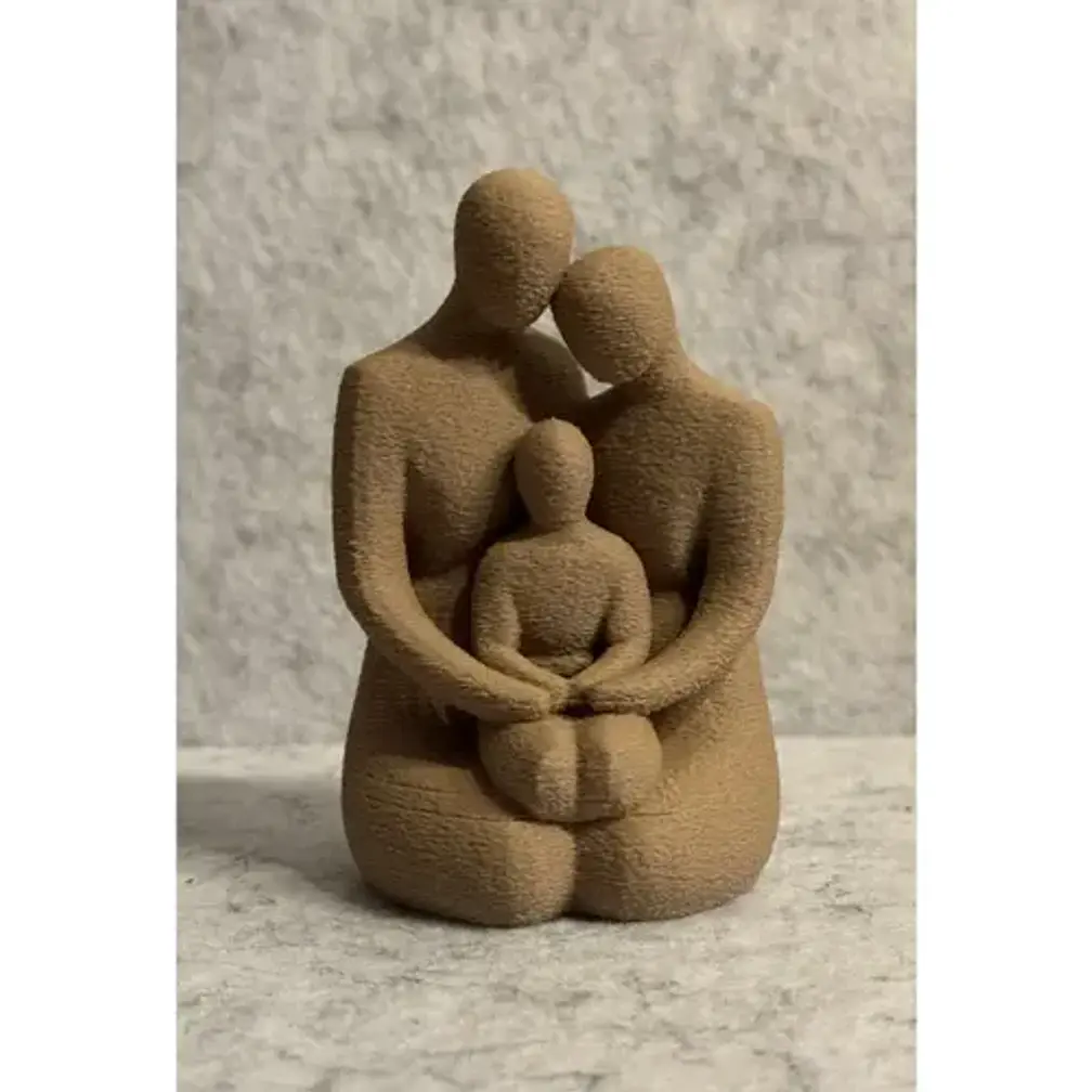 Escultura- Abrazo Familiar 2