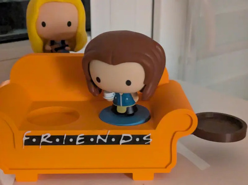 Estatua De Sofá Friends X Mcdonalds Para 6 Figuras - Foto 3