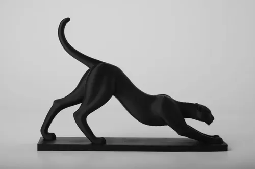 Escultura- Pantera Estirándose