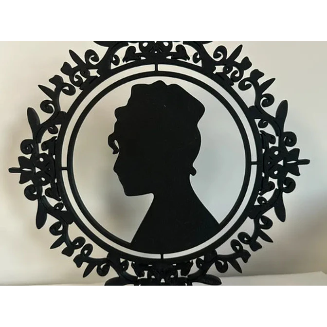 Decoración De Bridgerton Lady Whistledown 1
