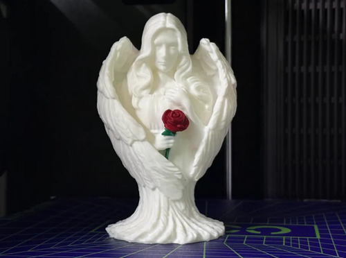 Ángel De Escultura Con Rosa
