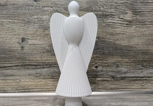 Figura Decorativa De Ángel Estriado
