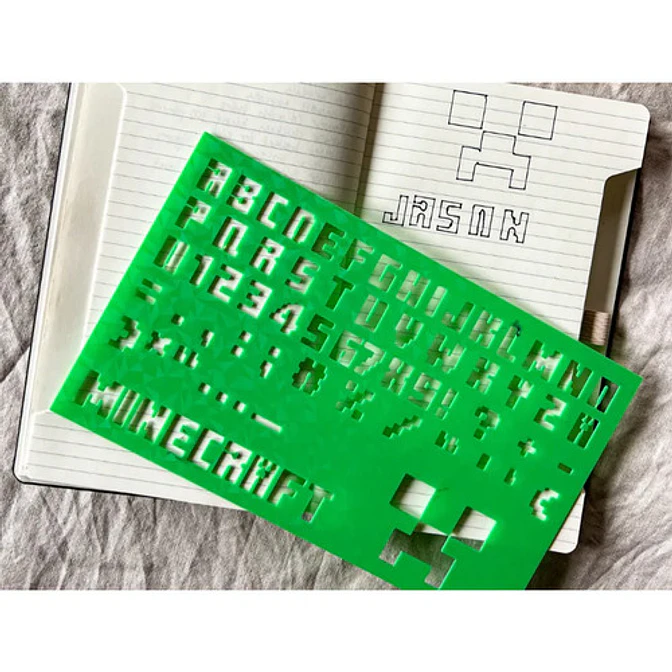 Plantilla De Alfabeto Y Números Con Fuente De Minecraft 1