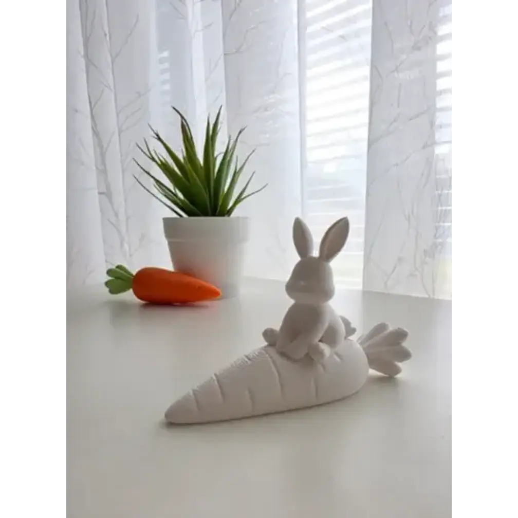 Escultura- Conejo De Pascua Tierno Sobre Zanahoria 6