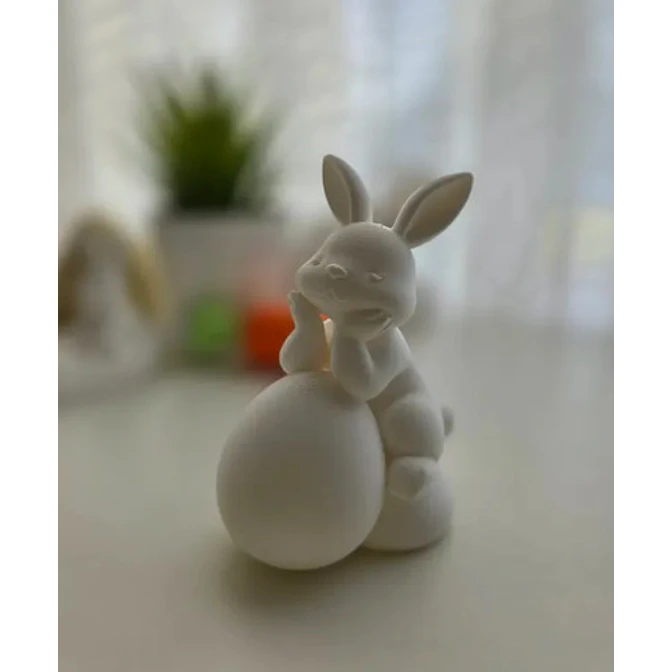 Figura Decorativa De Conejito En Huevo 2