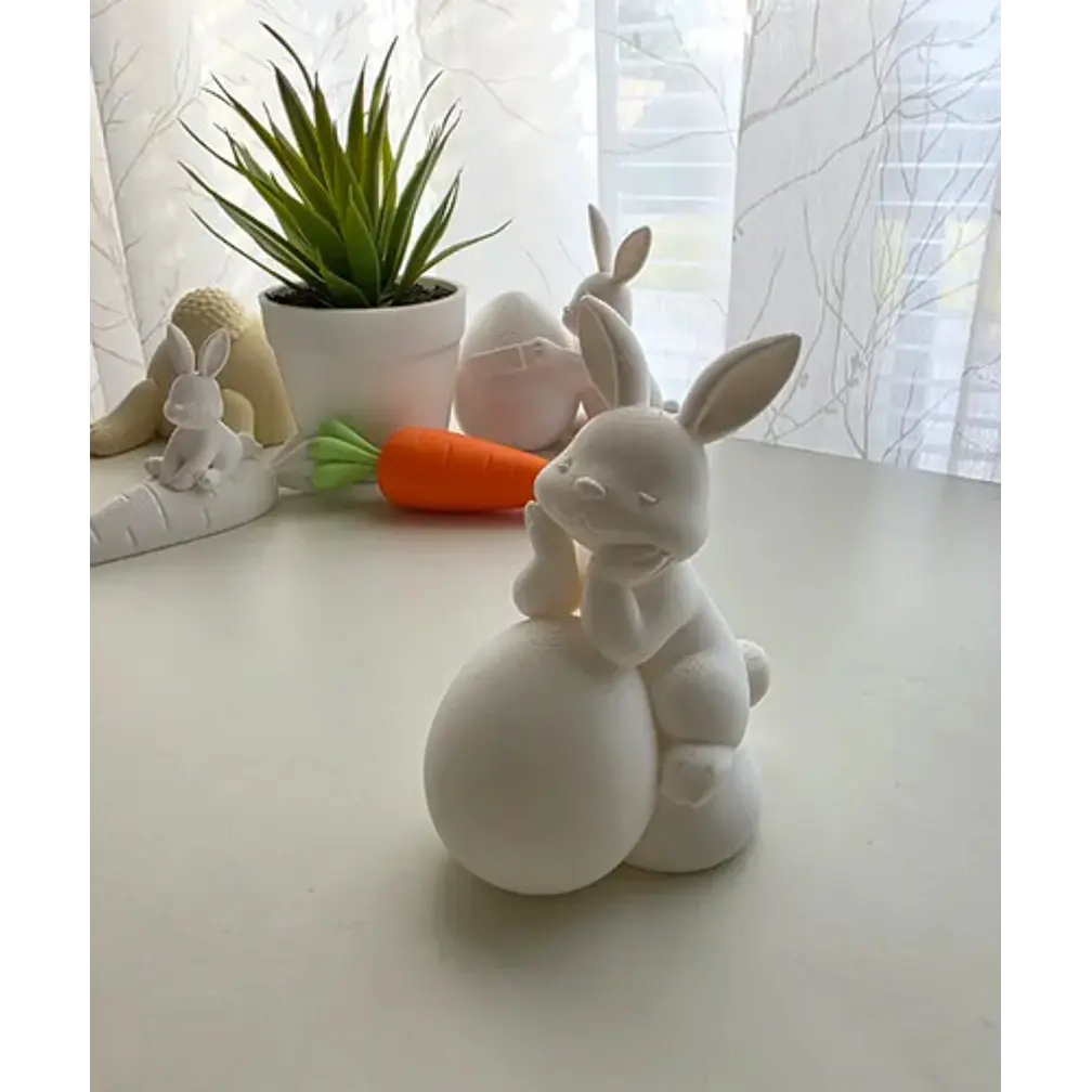Figura Decorativa De Conejito En Huevo 3