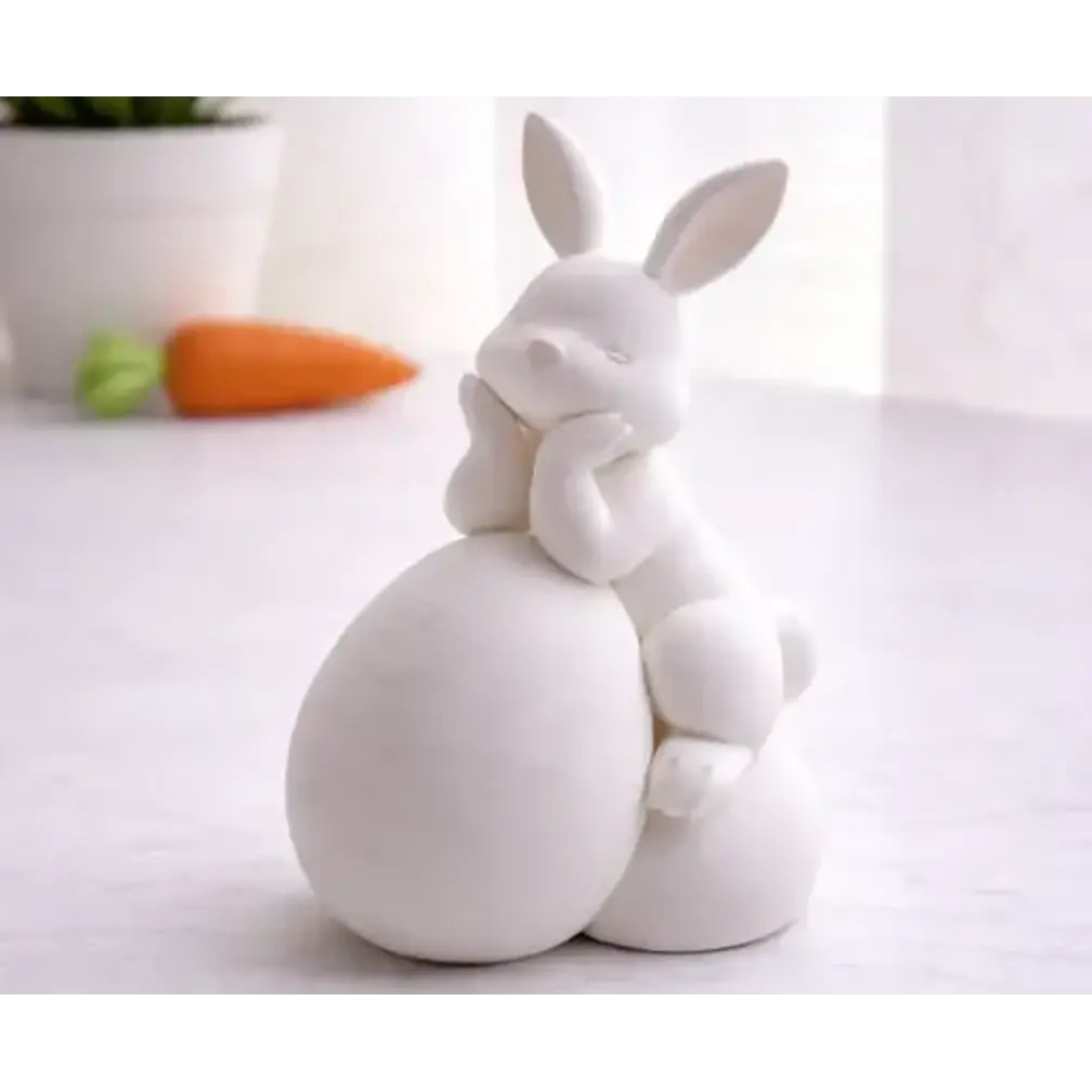 Figura Decorativa De Conejito En Huevo 4