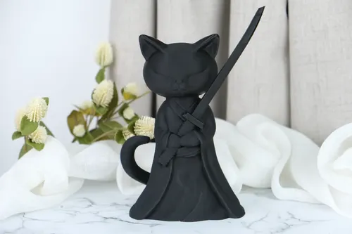 Escultura Gato Samurai Silencioso
