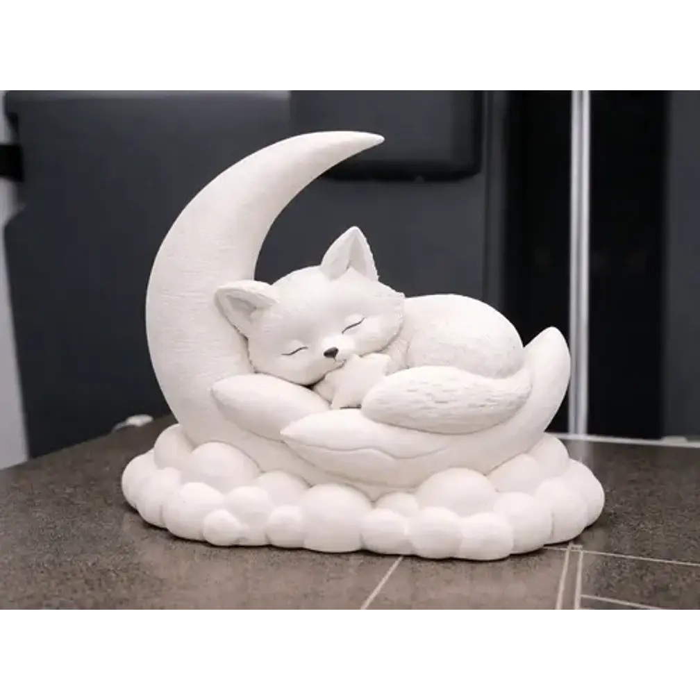 Escultura Decorativa- Zorro Durmiendo En La Luna 2
