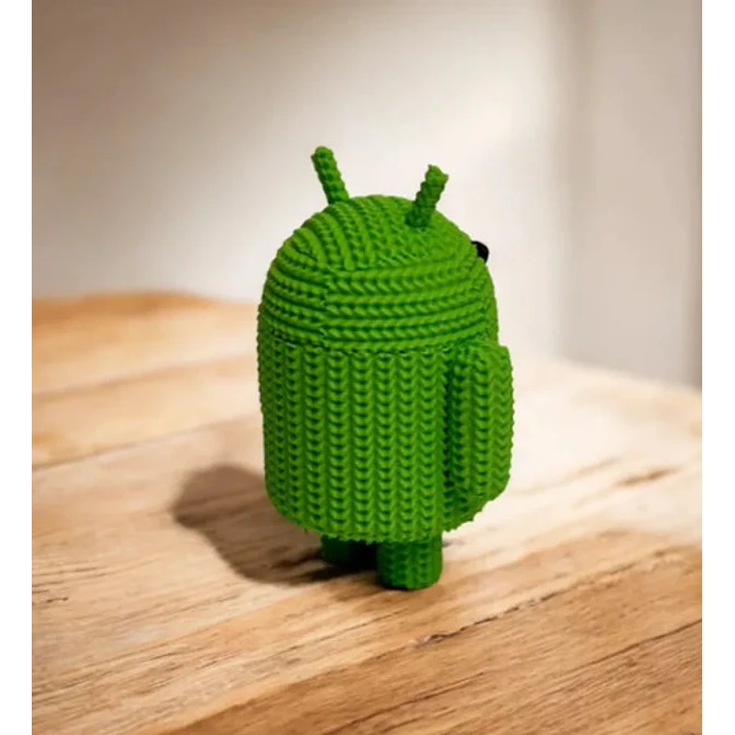 Figura Decorativa- Android Tejido 3