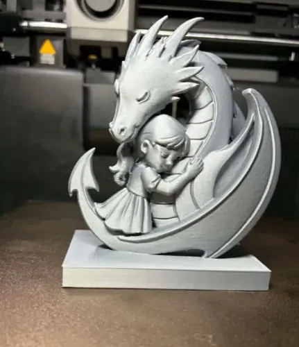 Escultura Decorativa Prints Patro- Abrazo Niña Y Dragón - Foto 3