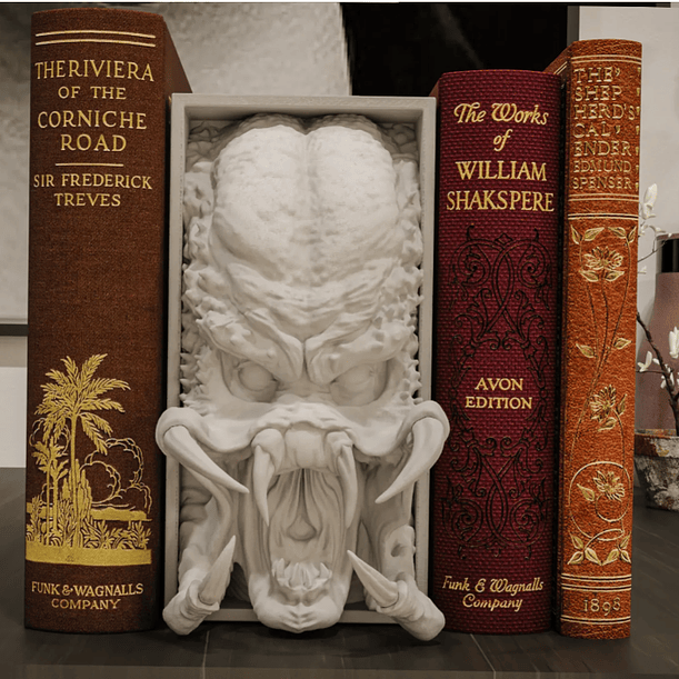 Predator Book Nook 1