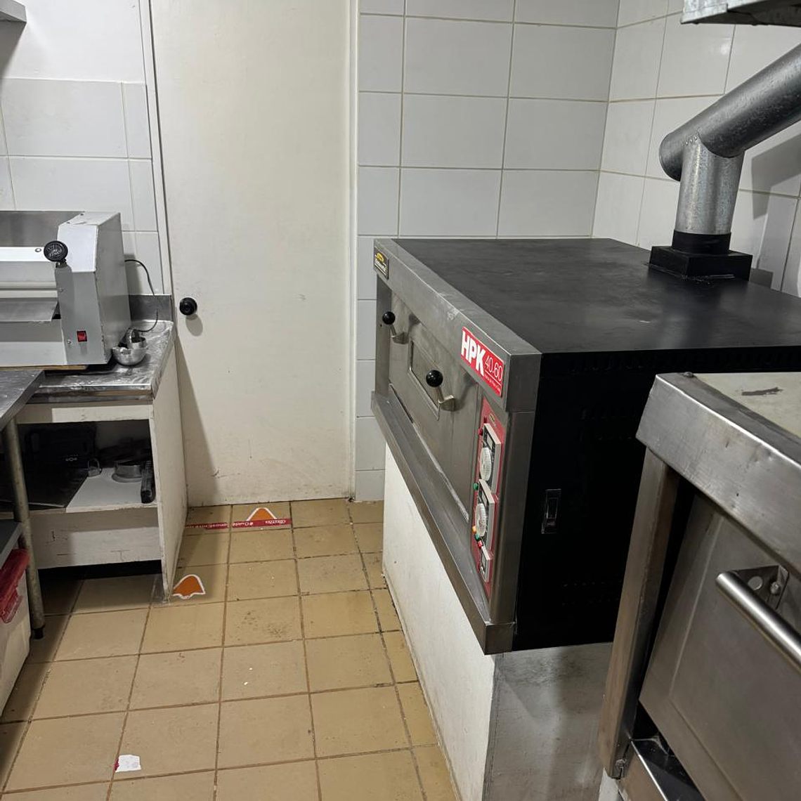 Venta casa mas almacen 4