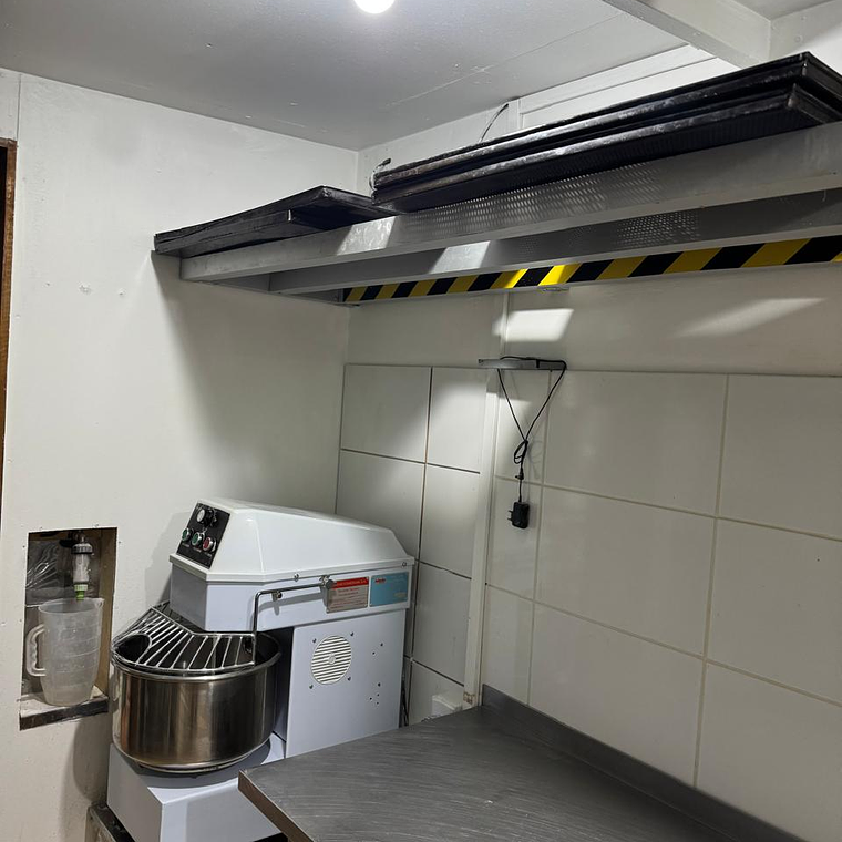 Venta casa mas almacen 6