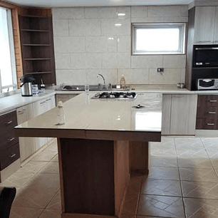 Propiedad histórica ubicada a pasos de centro 