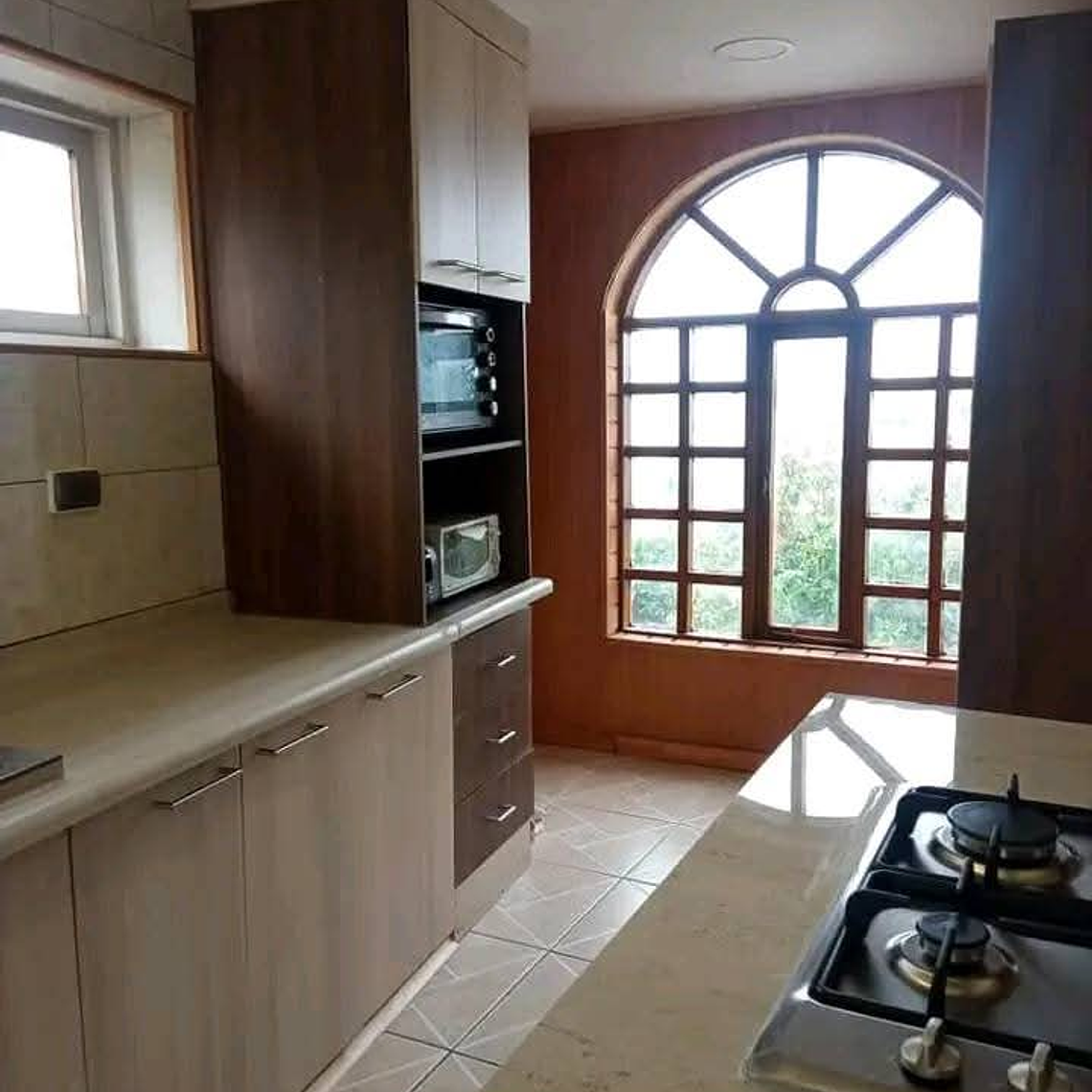 Propiedad histórica ubicada a pasos de centro  7