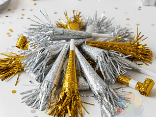 6 Cornetas Holográficas con Flecos Dorado o Plateado