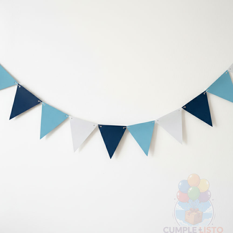 Banderines Triangulares Lisos Azul, Celeste y Blanco 2