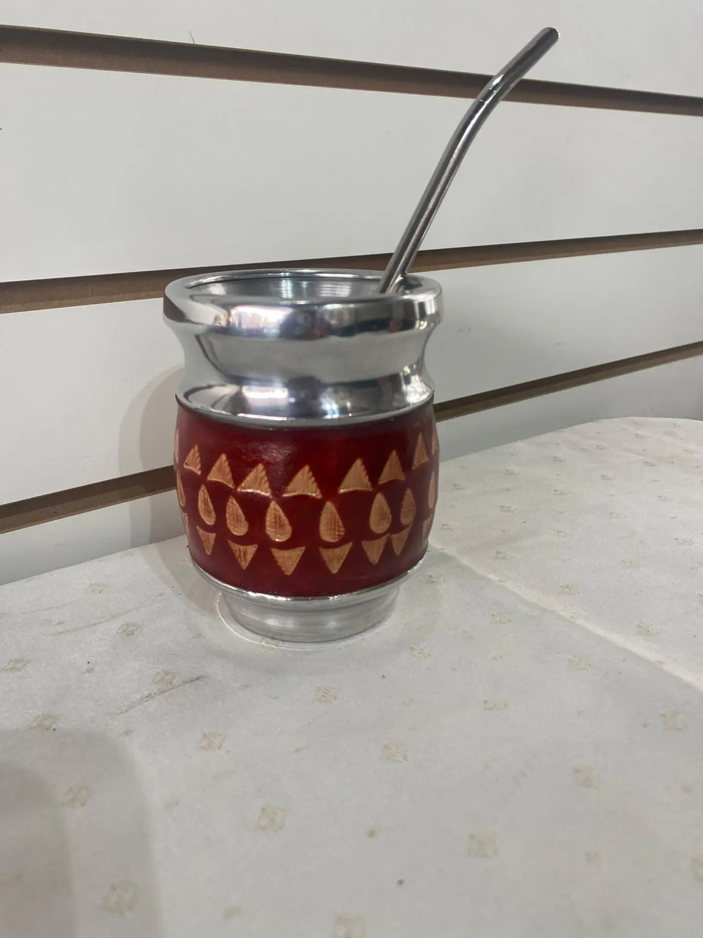 Mate forrado en cuero rojo - Patrón geométrico 1