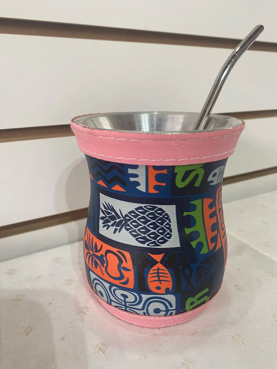 Mate forrado en cuero rosa - Estampado tribal tropical 1