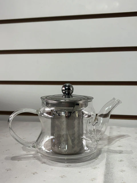 Tetera de vidrio con infusor de acero y mango de vidrio