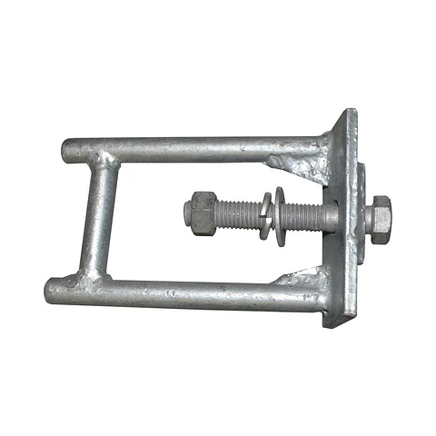 Estribo Galvanizado para Brazo Tipo L 25 kV