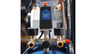 COMPRESOR HYUNDAI MONOFÁSICO 3HP 300L 115PSI CORREA