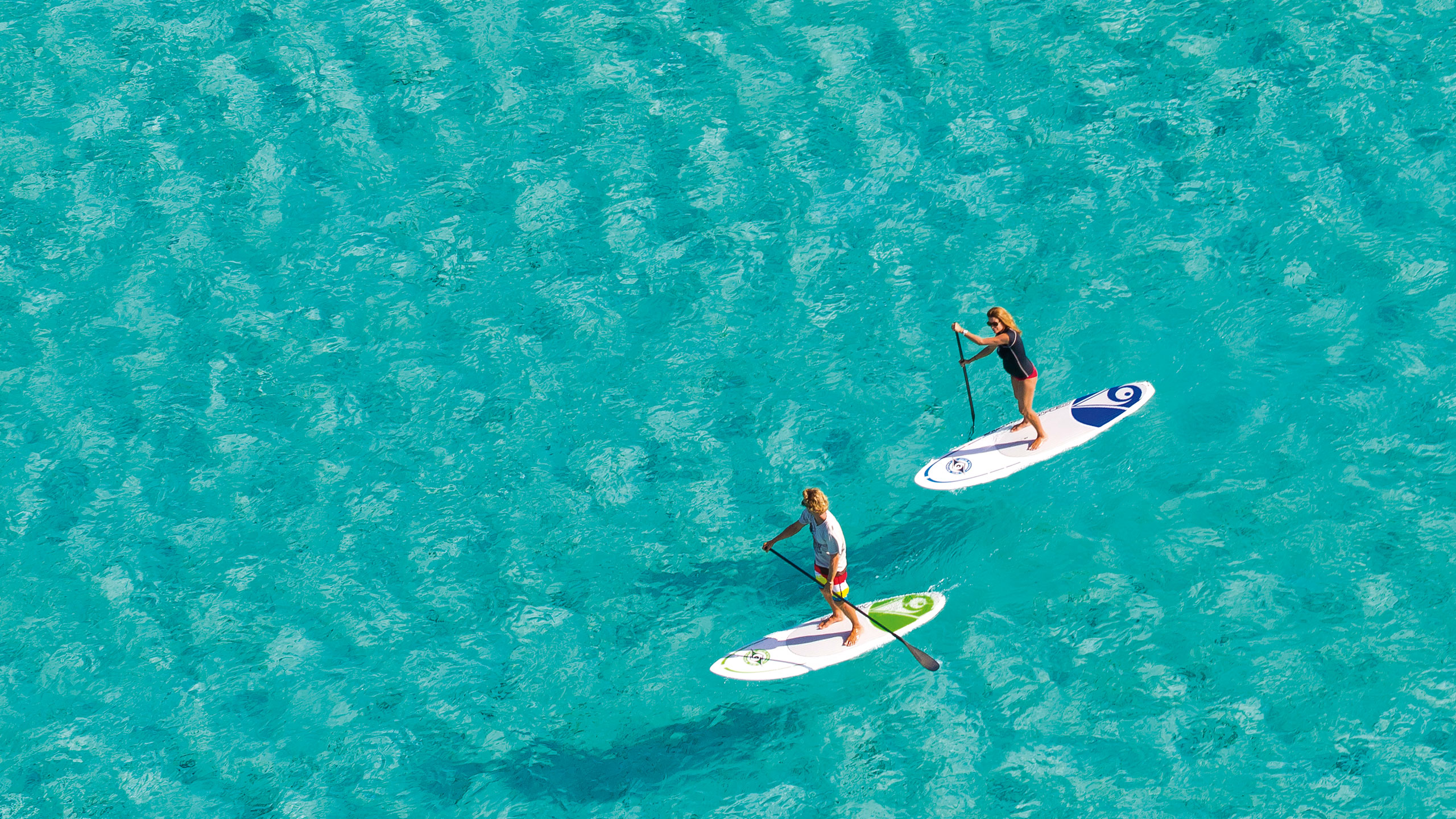 Las 19 mejores ofertas de ropa y accesorios para practicar paddle surf