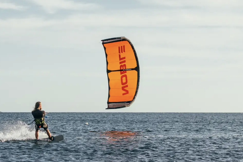 Kit principiante Nobile </br>  Kite + Barra + Tabla Acton + Arnés Star + Straps 8