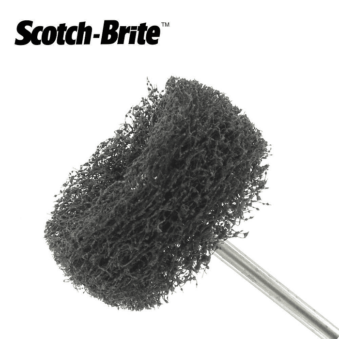 ESCOBILLA ABRASIVA SCOTCHBRITE CON EJE GRANO MEDIO. HECHO EN USA