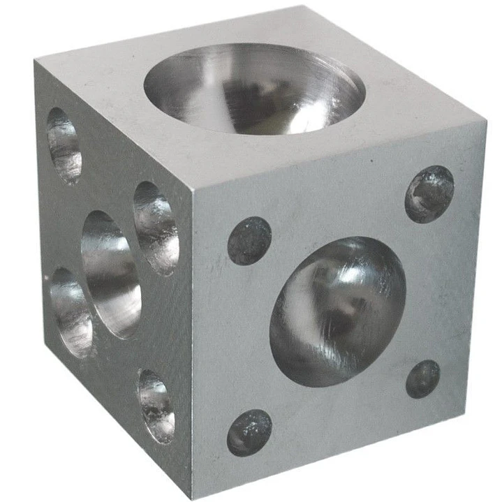 DADO DE ACERO 3 PULGADAS 1