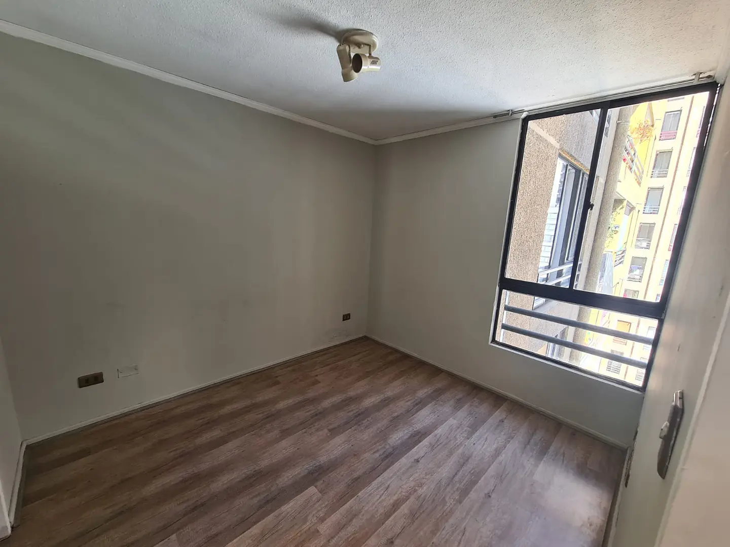 DPTO. LORD COCHRANE 252 DPTO 610 STGO. CENTRO. 5