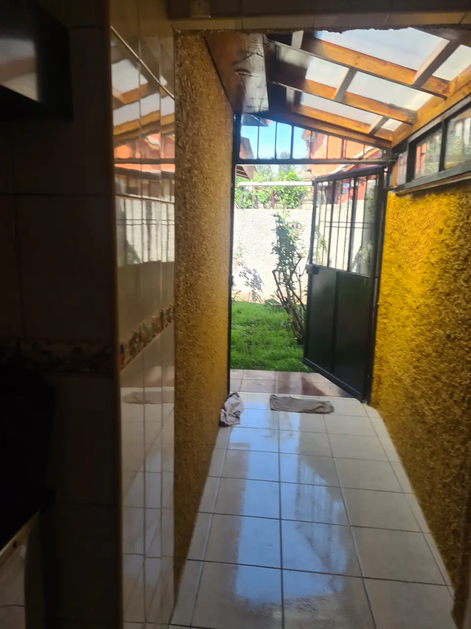 SE VENDE CASA AISLADA PSJE LOS SAUCES ESQUINA STA ELVIRA COMUNA DE LA FLORIDA ALTO 8