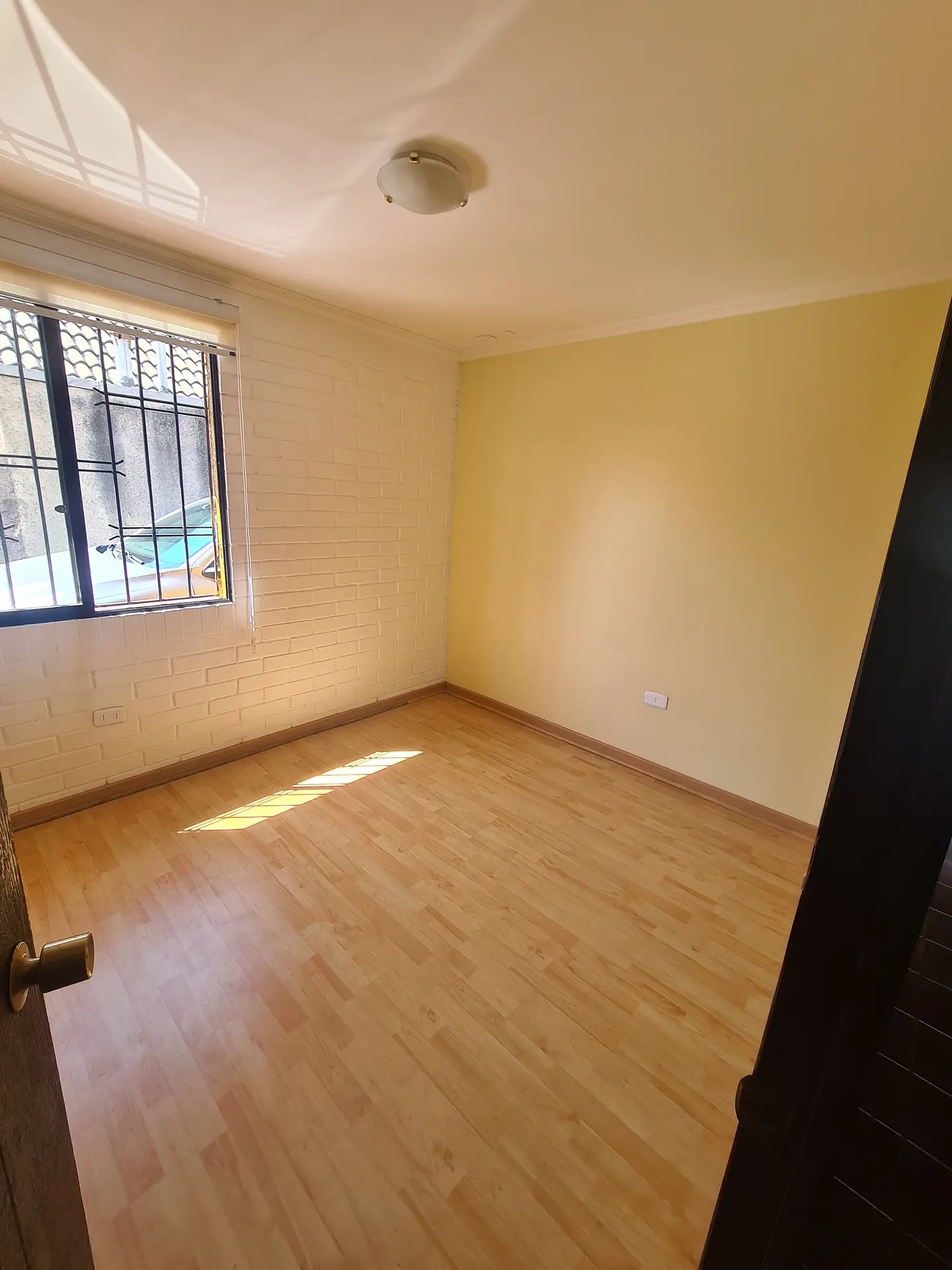 SE VENDE CASA AISLADA PSJE LOS SAUCES ESQUINA STA ELVIRA COMUNA DE LA FLORIDA ALTO 10