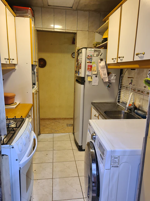 SE VENDE CASA UN PISO EN JUAN DE PINEDA A PASOS  DE AV WALKER MARTINEZ COMUNA LA FLORIDA