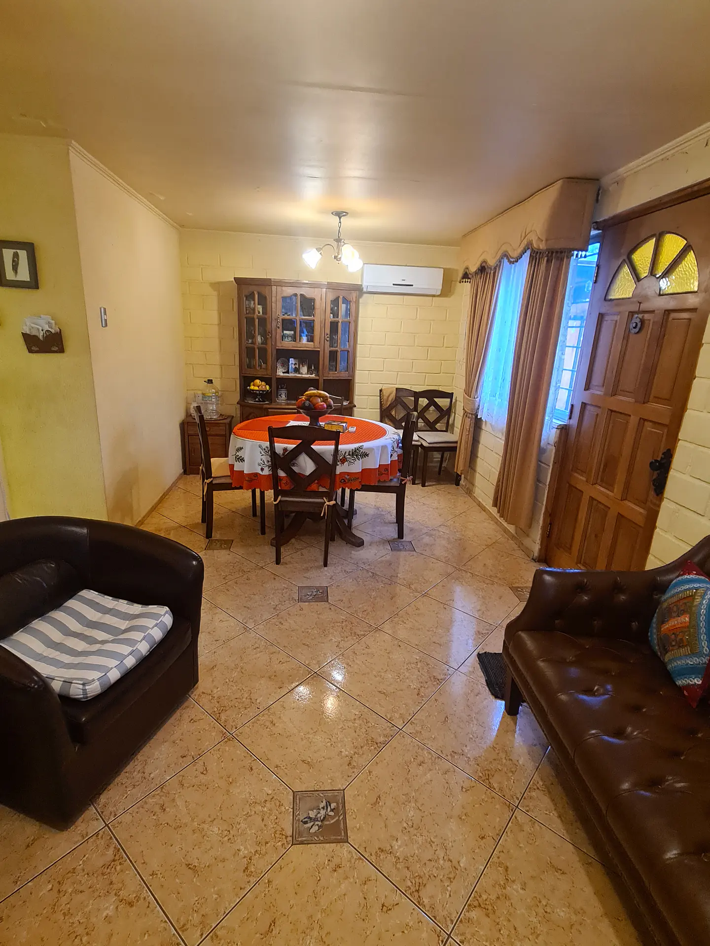 SE VENDE CASA UN PISO EN JUAN DE PINEDA A PASOS  DE AV WALKER MARTINEZ COMUNA LA FLORIDA 5