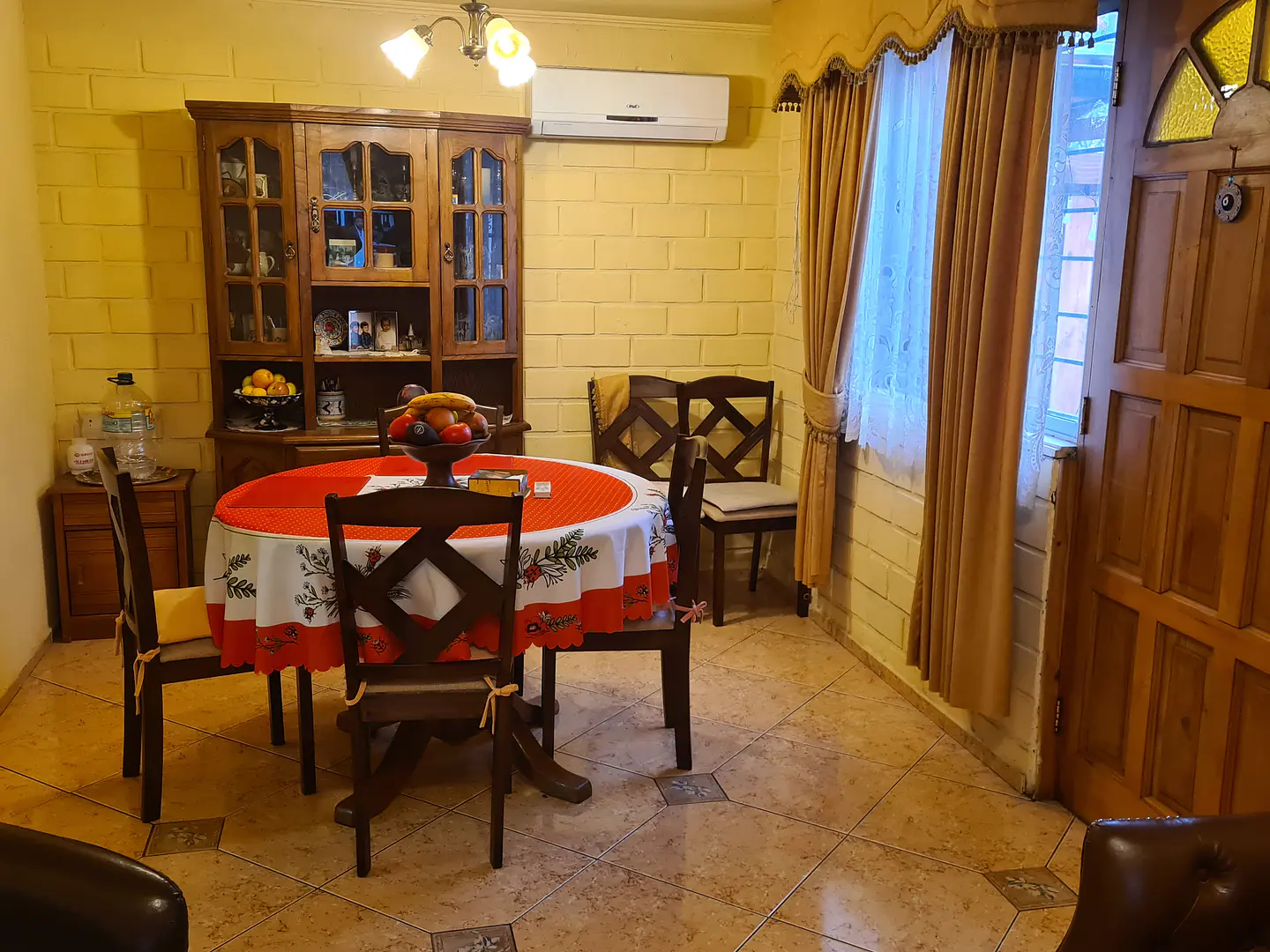 SE VENDE CASA UN PISO EN JUAN DE PINEDA A PASOS  DE AV WALKER MARTINEZ COMUNA LA FLORIDA 9