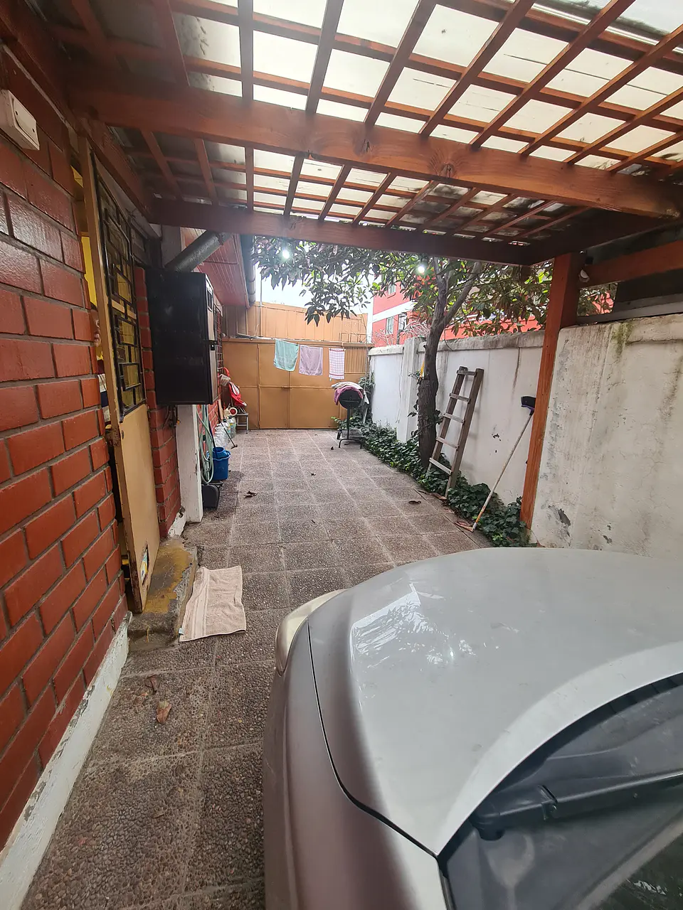 SE VENDE CASA UN PISO EN JUAN DE PINEDA A PASOS  DE AV WALKER MARTINEZ COMUNA LA FLORIDA 16
