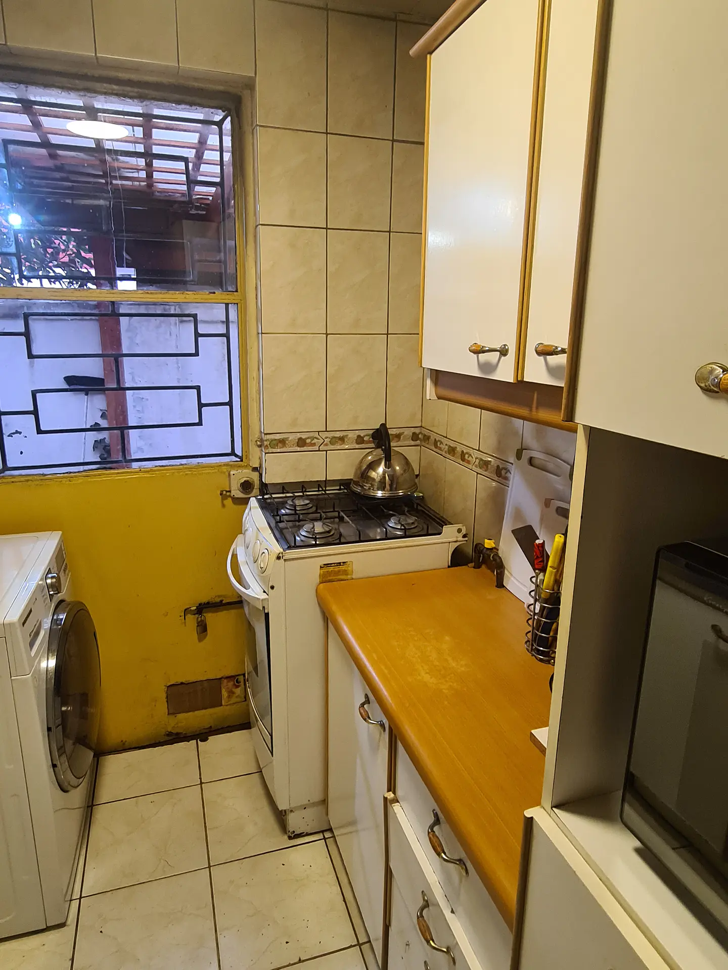 SE VENDE CASA UN PISO EN JUAN DE PINEDA A PASOS  DE AV WALKER MARTINEZ COMUNA LA FLORIDA 20