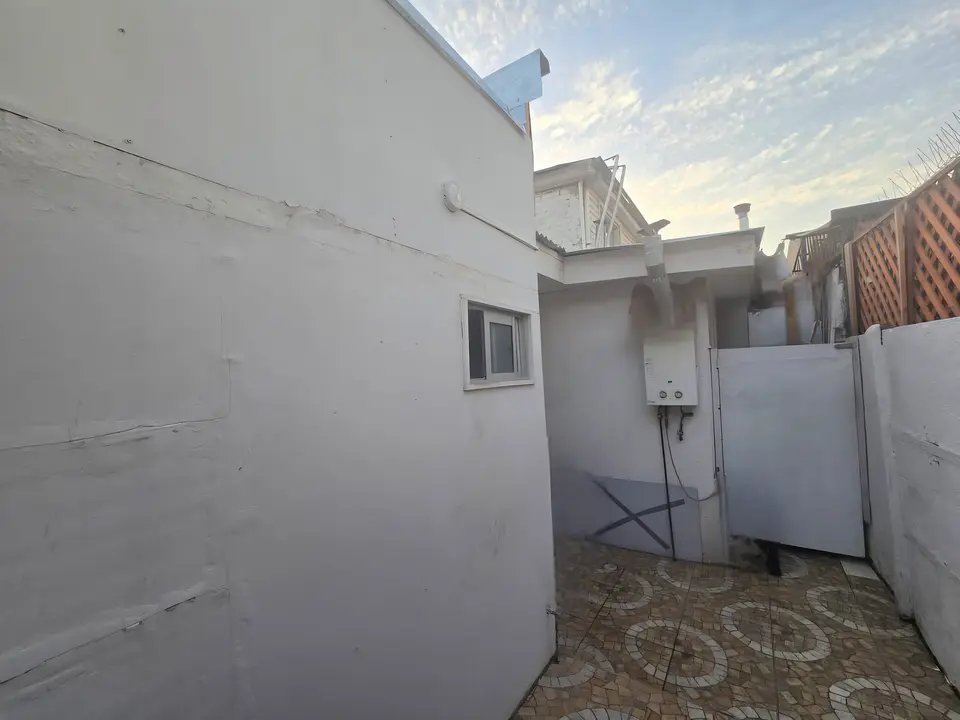 SE VENDE CASA 2 PISOS ESQUINA GERONIMO DE ALDERETE CON MARCELA PAZ COMUNA LA FLORIDA ALTO 8