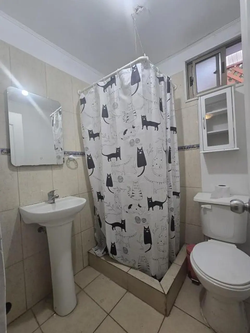 SE VENDE CASA 2 PISOS ESQUINA GERONIMO DE ALDERETE CON MARCELA PAZ COMUNA LA FLORIDA ALTO 9