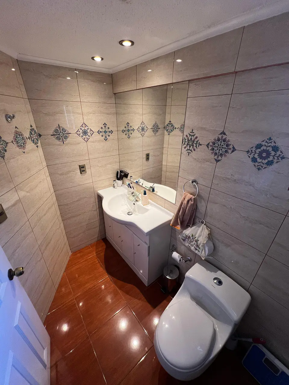 SE VENDE CASA EN NUESTRA SRA DEL CARMEN 9585 ESQUINA STA INES COMUNA ALTO LA FLORIDA 3