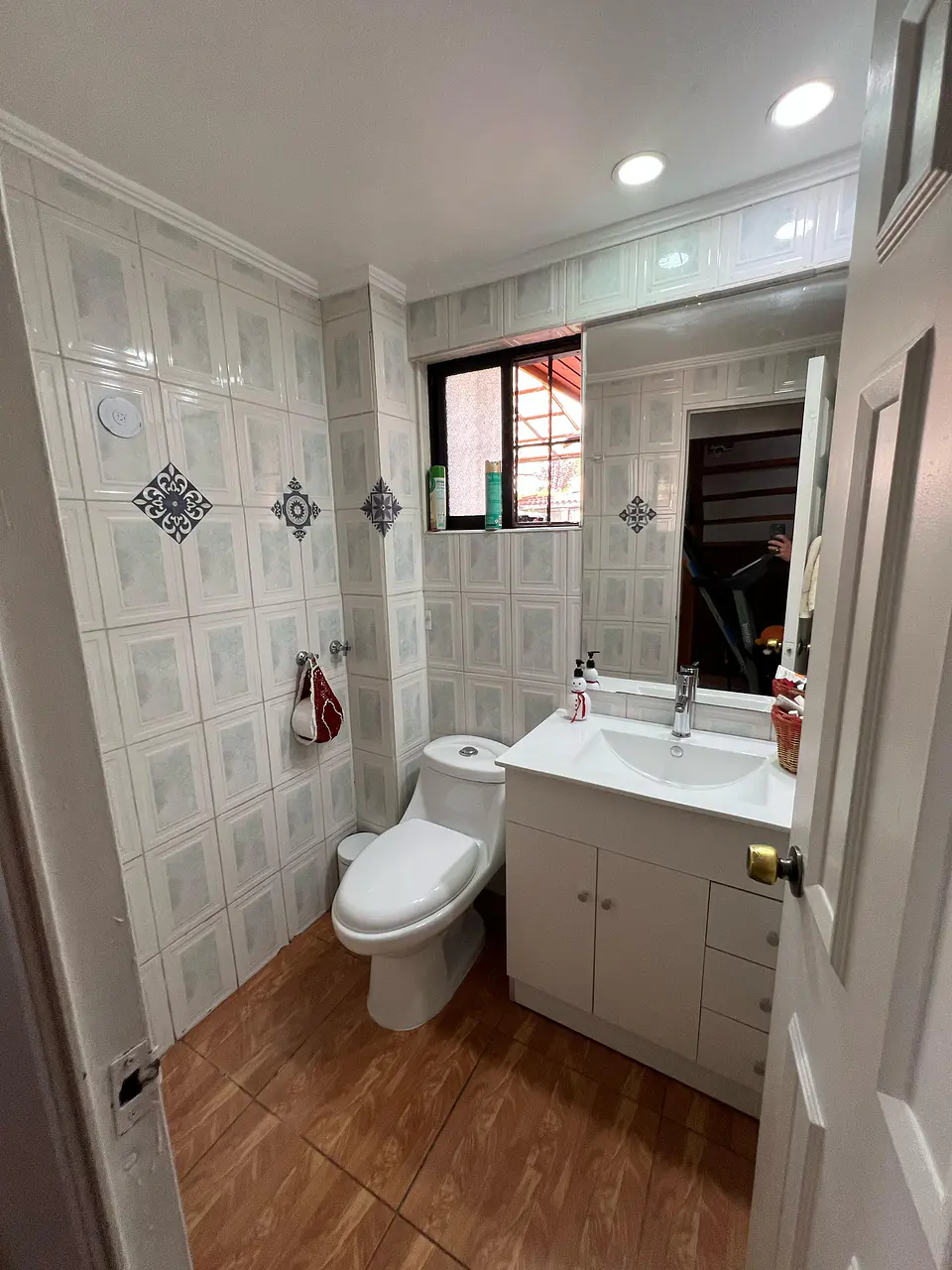 SE VENDE CASA EN NUESTRA SRA DEL CARMEN 9585 ESQUINA STA INES COMUNA ALTO LA FLORIDA 15