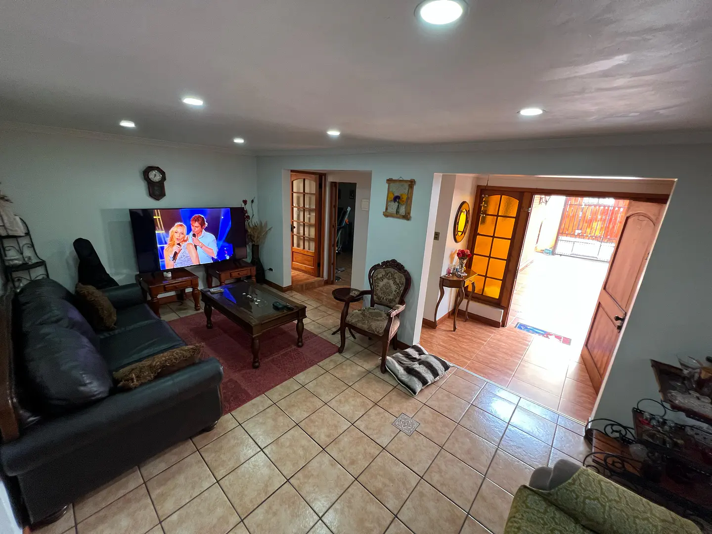 SE VENDE CASA EN NUESTRA SRA DEL CARMEN 9585 ESQUINA STA INES COMUNA ALTO LA FLORIDA 16