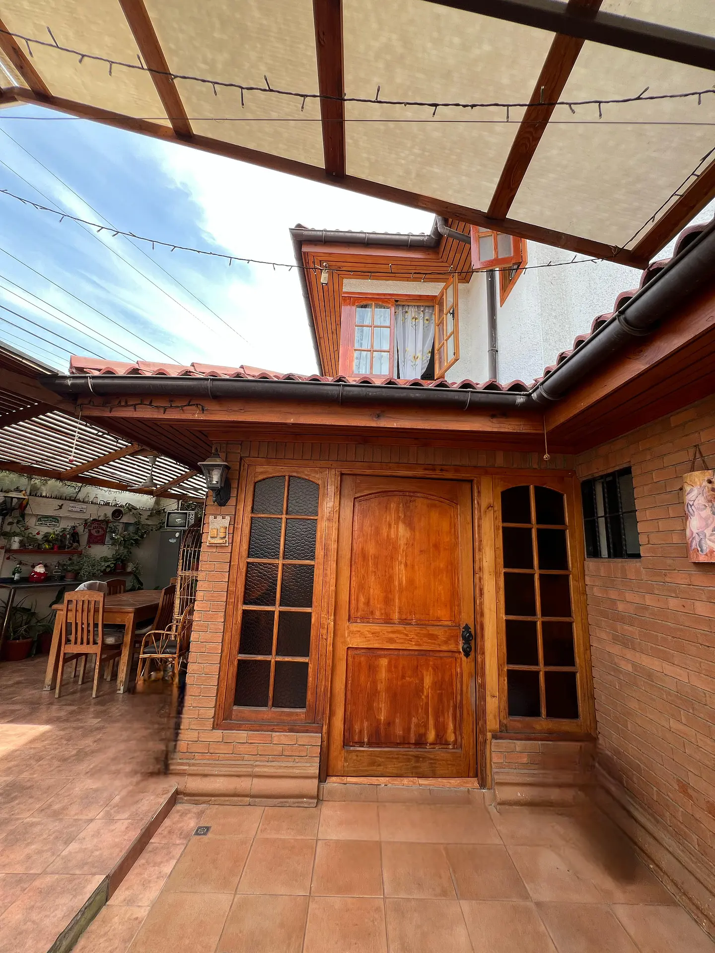 SE VENDE CASA EN NUESTRA SRA DEL CARMEN 9585 ESQUINA STA INES COMUNA ALTO LA FLORIDA 42