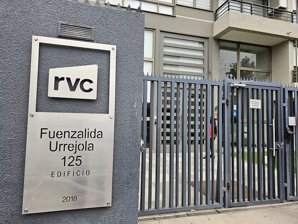 ARRIENDO DPTO EN CALLE FUENZALIDA URREJOLA 125 COMUNA LA CISTERNA 1