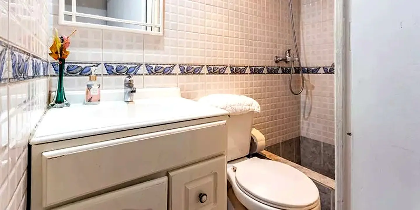 SE VENDE CASA DE 2 PISOS EN GERONIMO DE ALDERETE / A 50 MTR DE AV LA FLORIDA. 12
